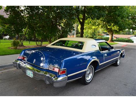 1976 lincoln mark iv specs.